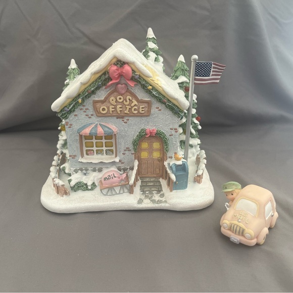 Precious Moments Christmas Village Collection - Picture 5 of 15